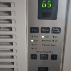 GE 8000 BTU All Digital  Air Conditioner