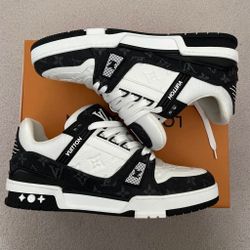 Black/White Louis Vuitton Trainers