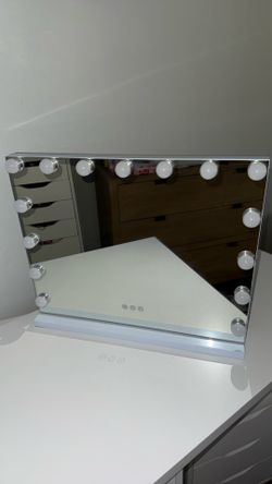 Vanity mirror