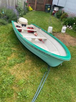 12’fiberglass boat with vintage 1966 motor