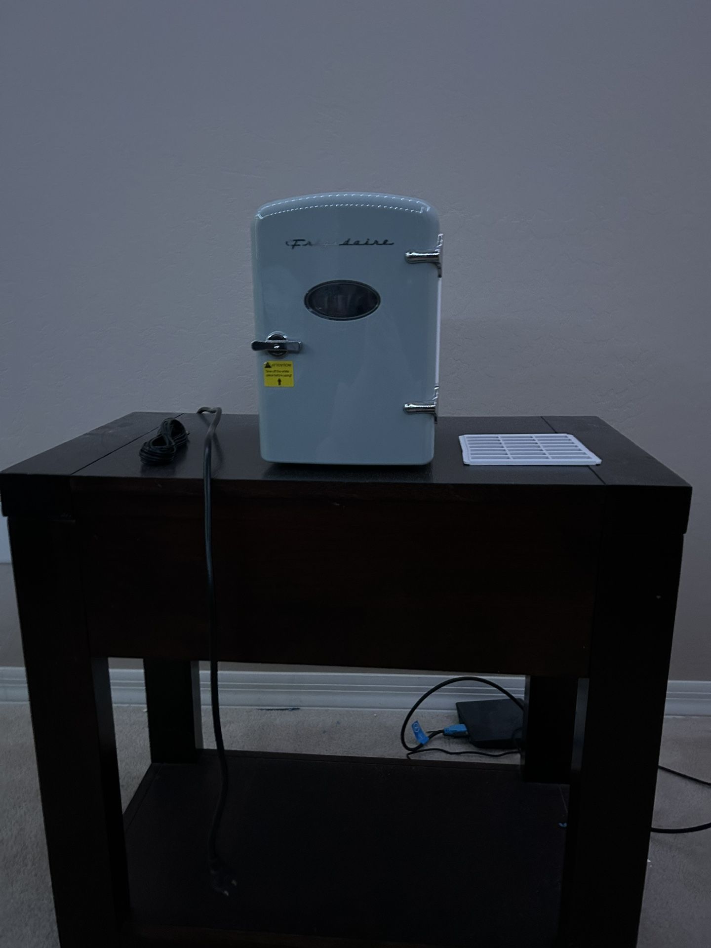 Mini fridge