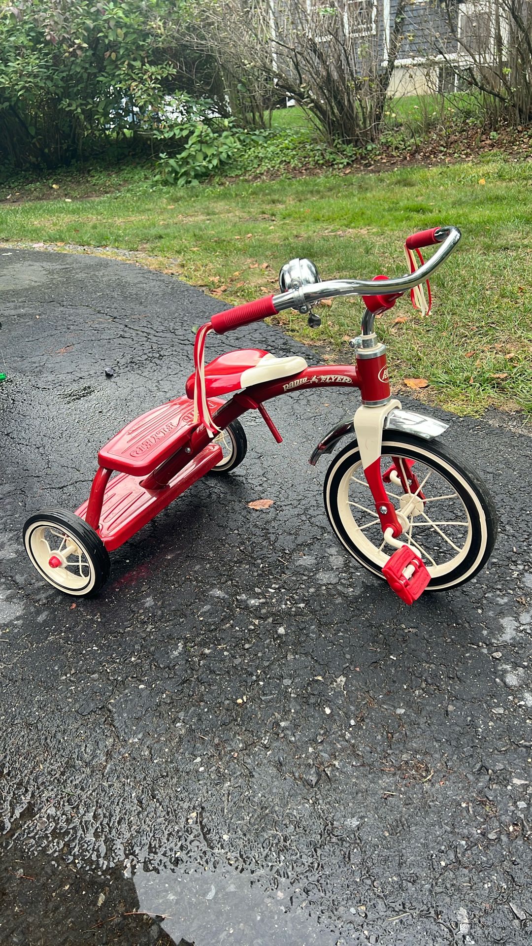 Radio flyer tricycle 