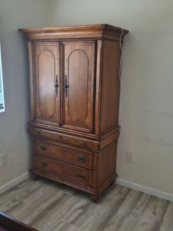 dresser