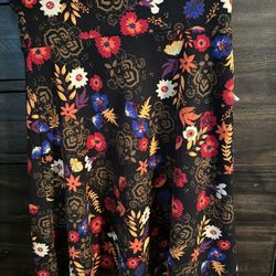 New Lula Rue Floral skirt Sz: Large