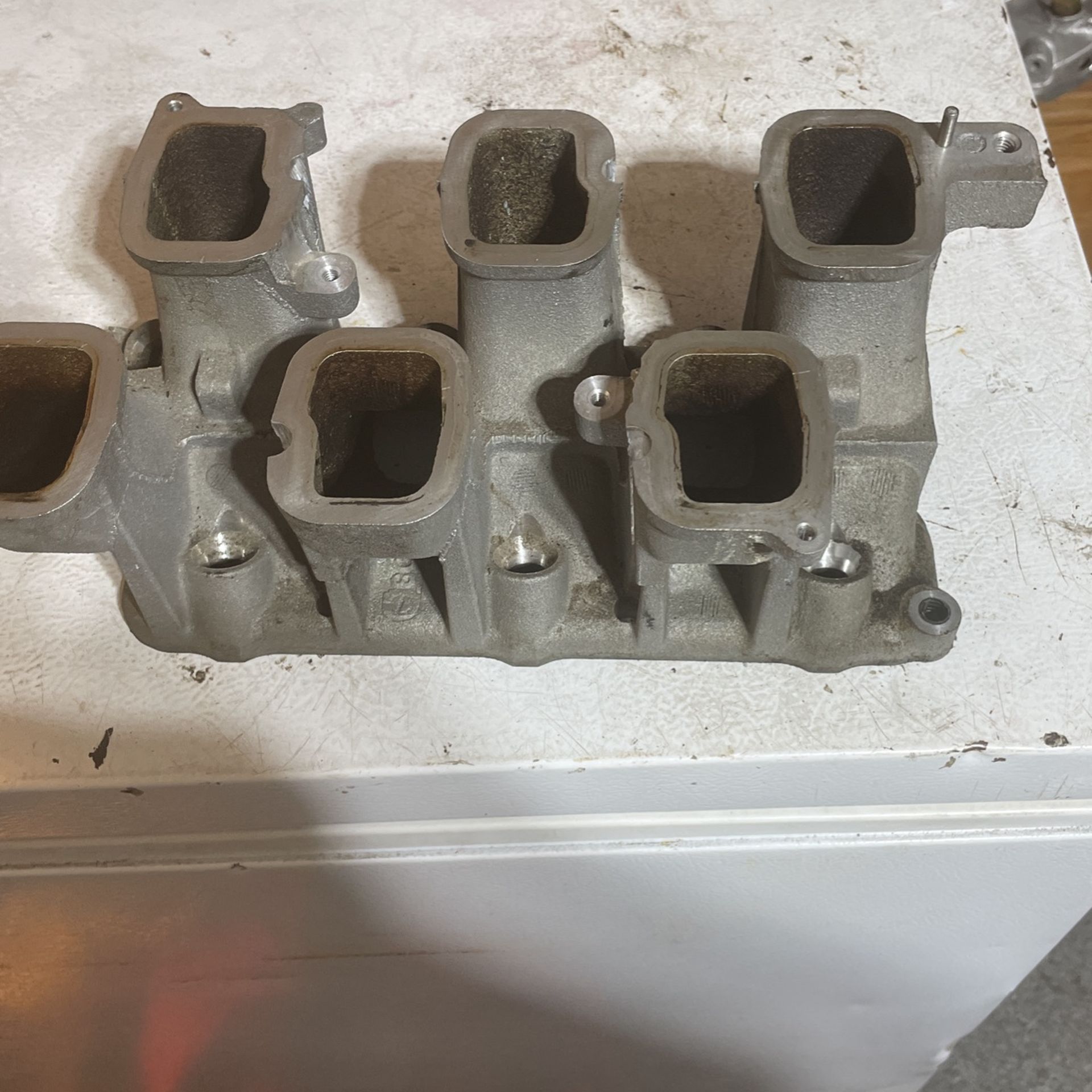 2007-2008 Buick Enclave Lower Intake Manifold