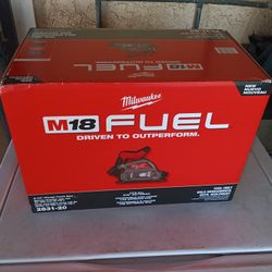 Milwaukee
M18 FUEL 18V Lithium-Ion Cordless Brushless 6-1/2 in. Plunge Cut Track Saw (Tool-Only)
