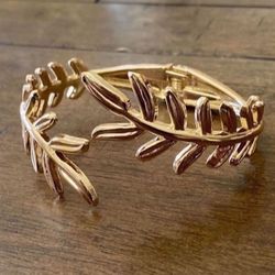 Feather Style Fashion Bangle Bracelet
