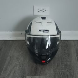 Nolan N103 Flip-Up Motorcycle Helmet (XXL) – Modular | Clean & Ready to Ride | $25