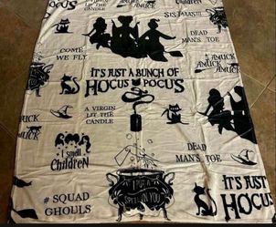 New Hocus Pocus throw blanket. Great gift!!!