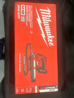 Milwaukee 18volt s speed grease gun NEW $275 OBO
