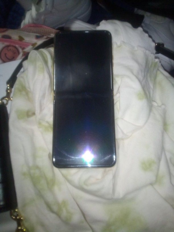 Motorola RAZR Flip Phone