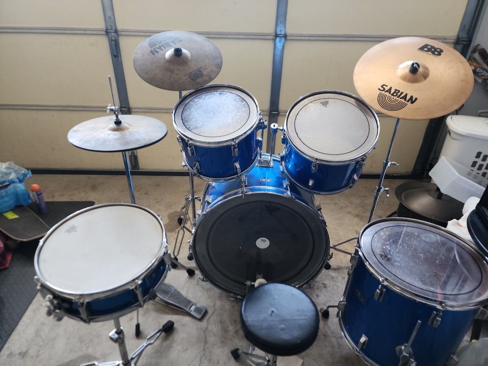 REMO Cb-700 Percussion Drum Set With Sabian Cymbals