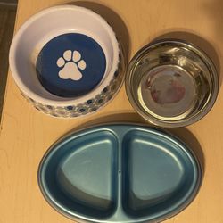 Pet Food/Water Dishes