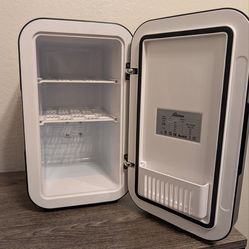 Mini fridge, works in car