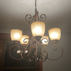 Beautiful 5-Light Rubbed Bronze Chandelier