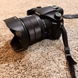 Sony RX10 Bridge Camera