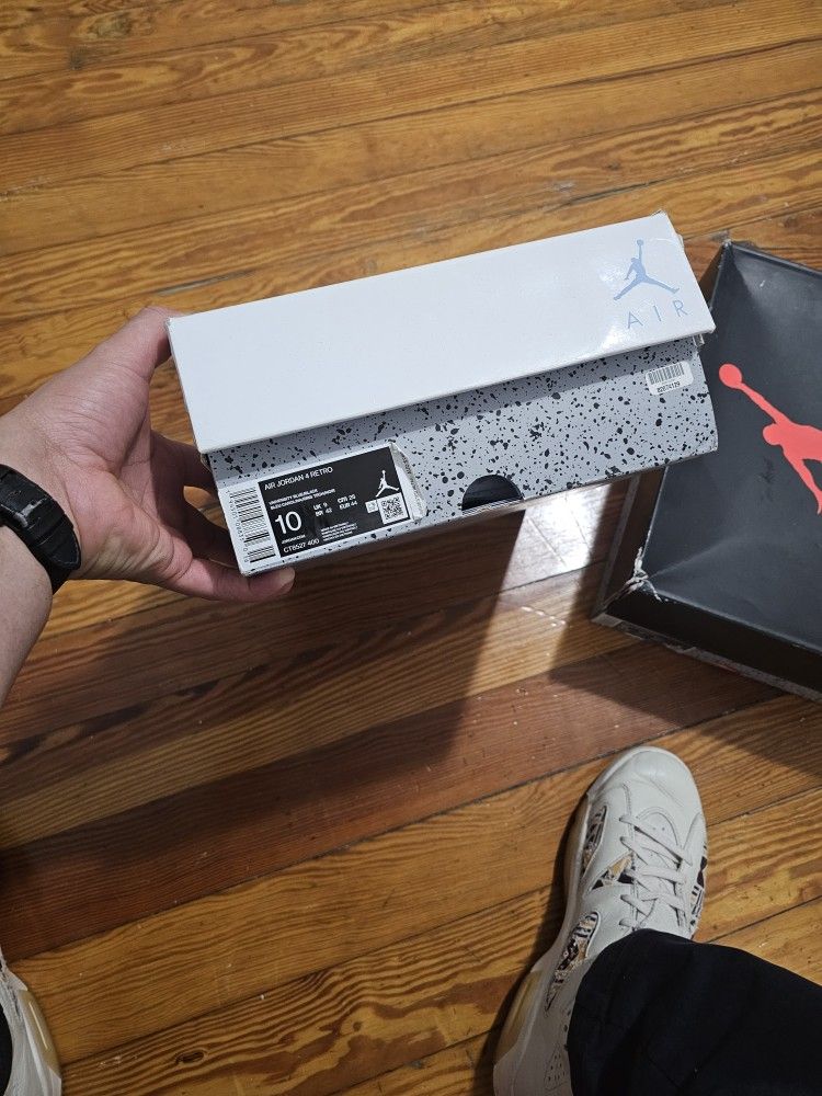 Jordan 4 Retro