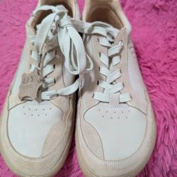 New VivoBareFoot Size 41 US size 10
 Gobi II Sneaker Premium Leather Womens