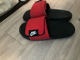 Nike slides size 10