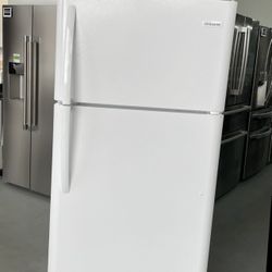 Frigidaire 18 Cu. Ft. White Top Freezer Refrigerator - FFTRTW