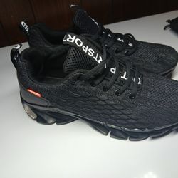 Men's Athletic Shoes (Read Description)