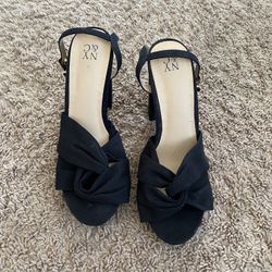 New York & Co Chunky Black Heels Size 8