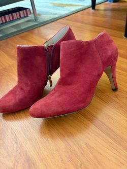Vince Camuto RED ankle booties