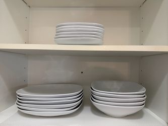 Ikea dishware set