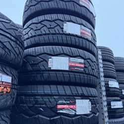 New Nitto 305/50R20 NT420V Tires