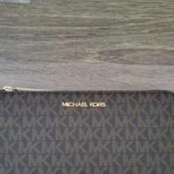 Michael Kors Signature Wallet