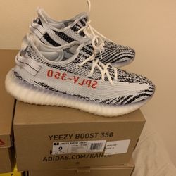 Yeeszy Boost 350 Zebras
