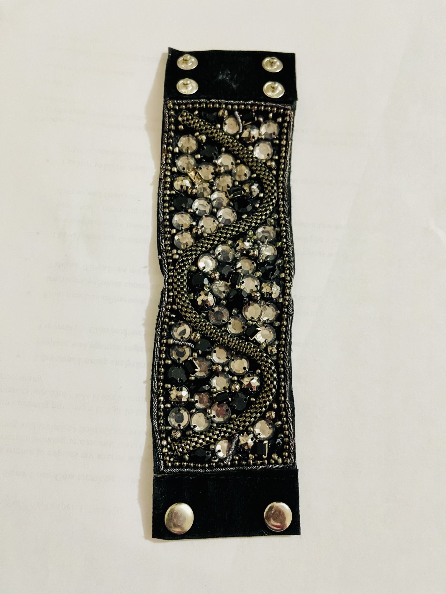 🌟 Glamorous Black Beaded Bracelet 🌟