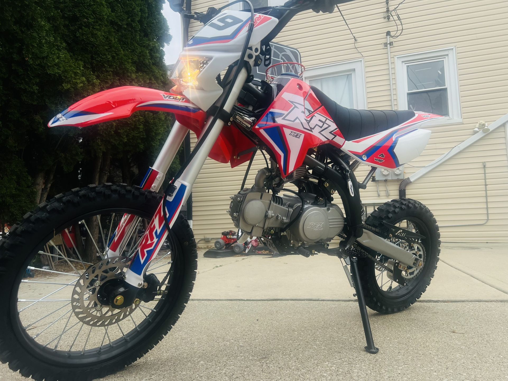 Apollo X19 Dirt Bike