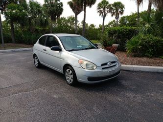 2009 HYUNDAI ACCENT.  ORIGINAL PAINT, 4-CYLINDER, AUTOMATIC.