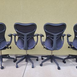 Herman miller mirra 2 office chair / Pristine condition