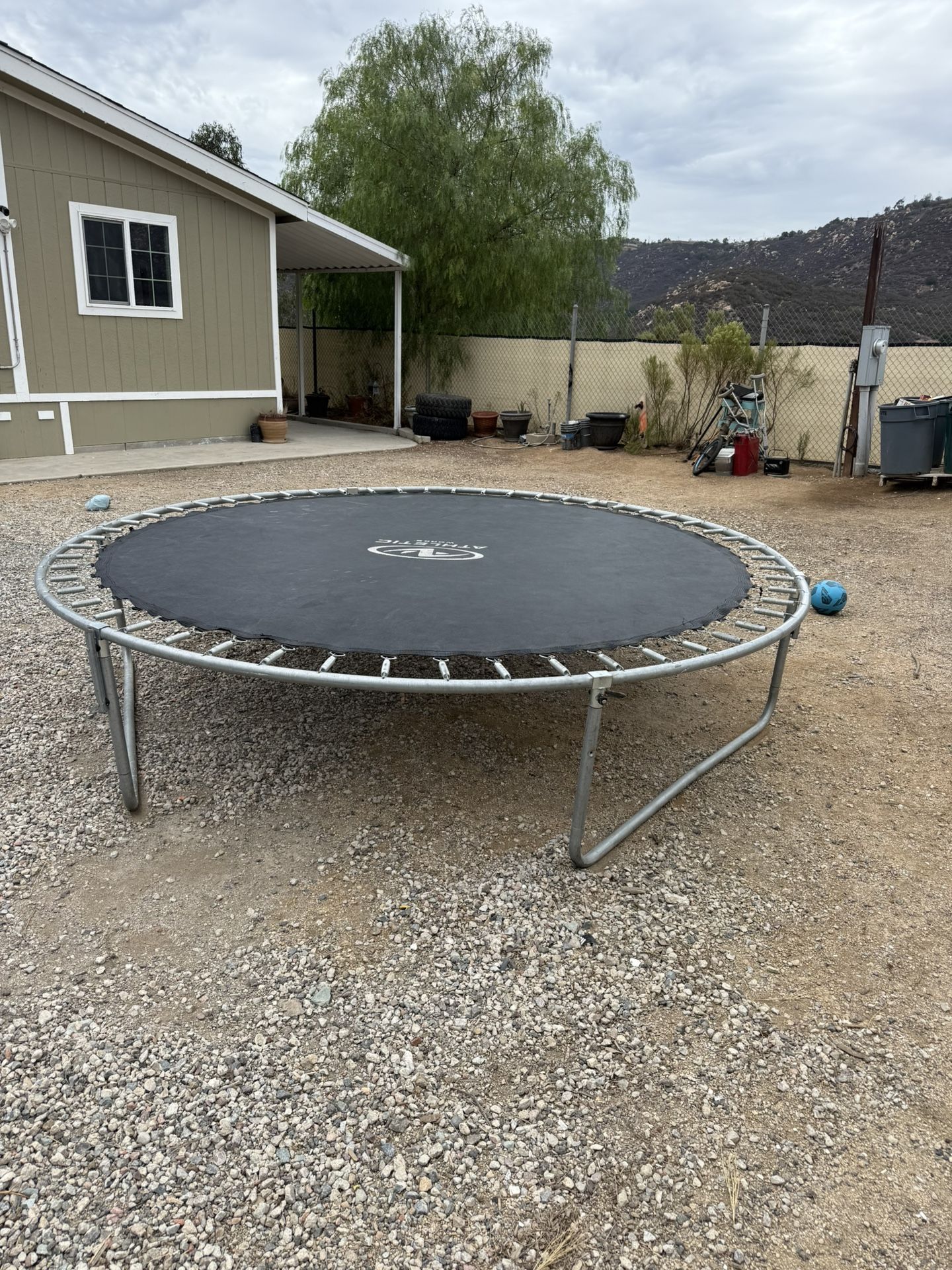 Trampoline 