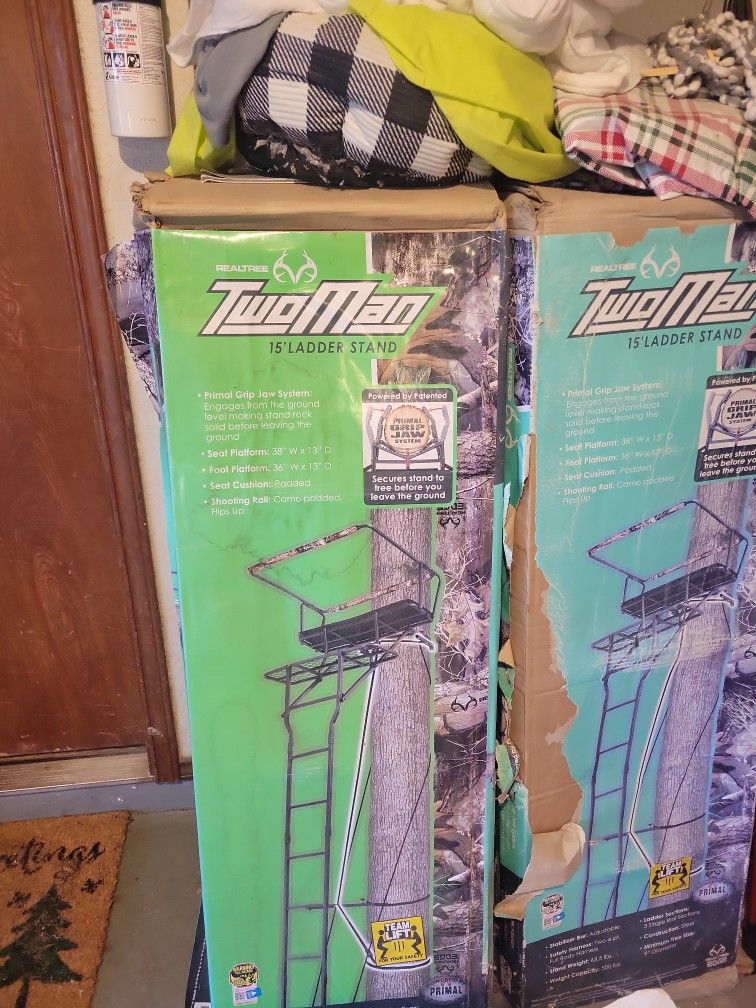 Realtree 2 Man 15 Foot Ladder Stand-$125