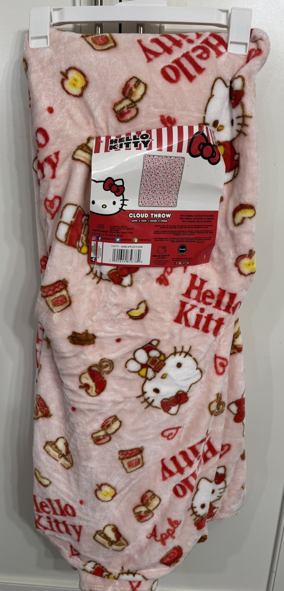Hello Kitty Throw