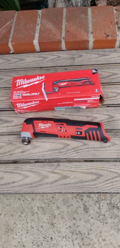 milwaukee m12 multitool