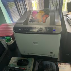 Embroidery And Screen Printing 