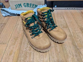 Jim Green razorback boot, size US 8, fudge, lug sole, like new