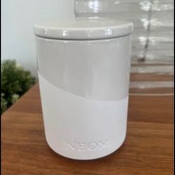 New Neom Luxury Scented Candle Black Pepper and Bergamot