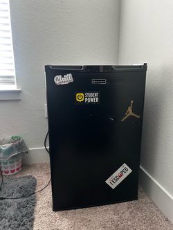 USED Emerson Mini Fridge Black
