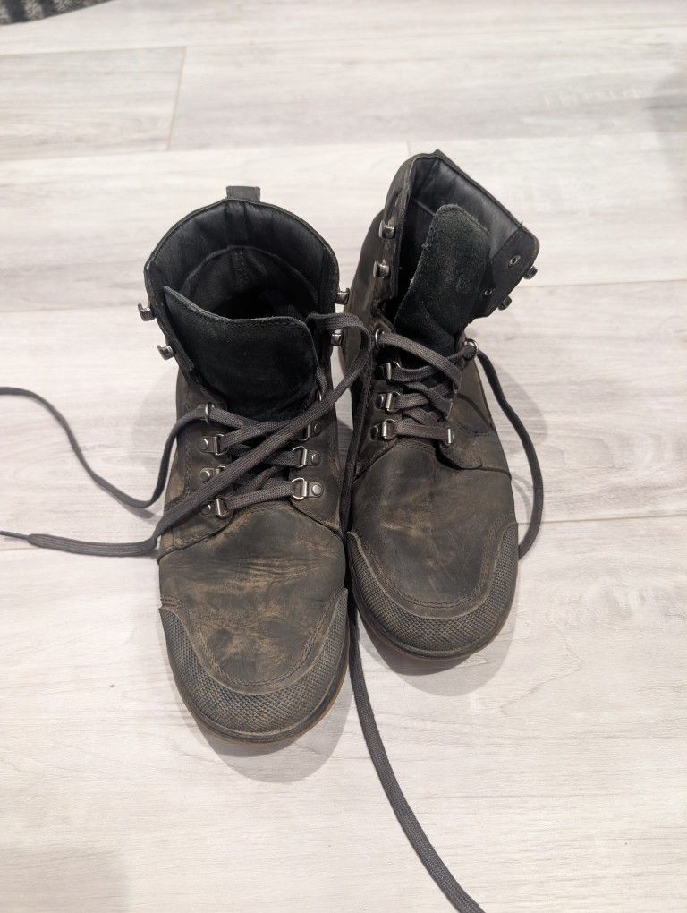 Black Hiking Boots