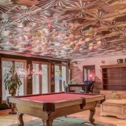 Beautiful Olhauson Pool Table