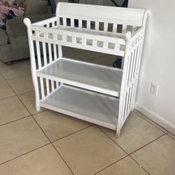 Changing Table Free 
