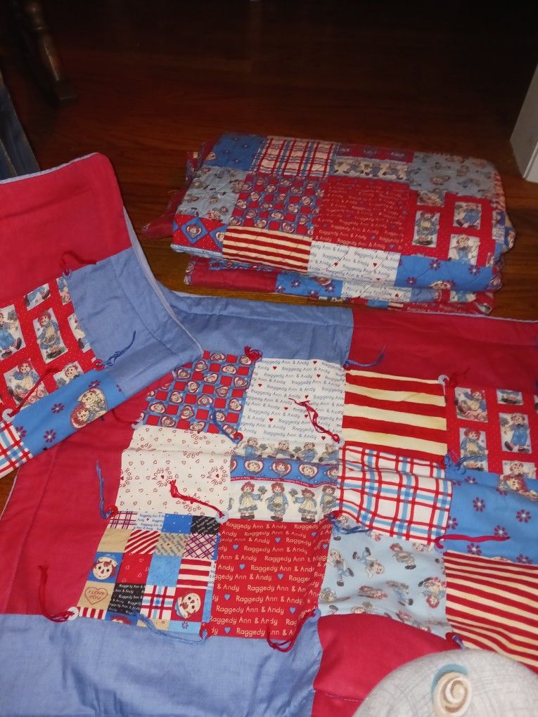 Beautiful Raggedy Anne Twin Quilt With Shams