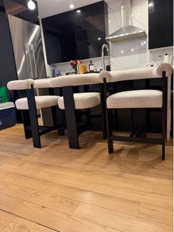 Heigh bar stools