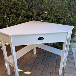 White Corner Desk