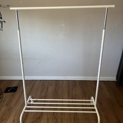 Adjustable Clothing Hanger